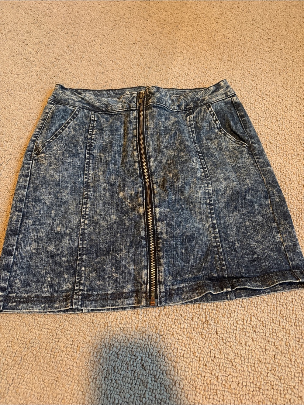Front-Zip Acid Wash Denim Mini Skirt - Blue